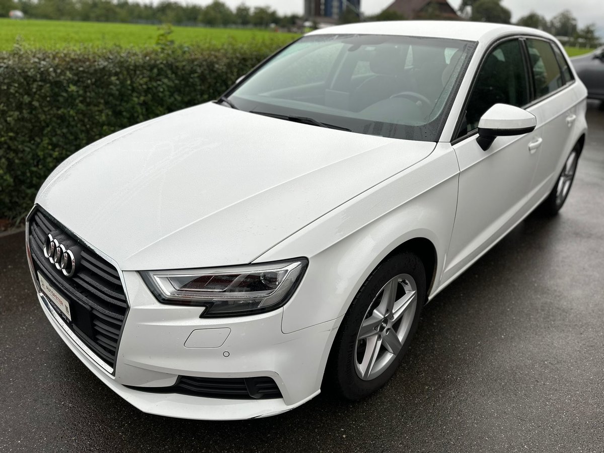 AUDI A3 Sportback 35 TFSI Sport gebraucht für CHF 13'950,