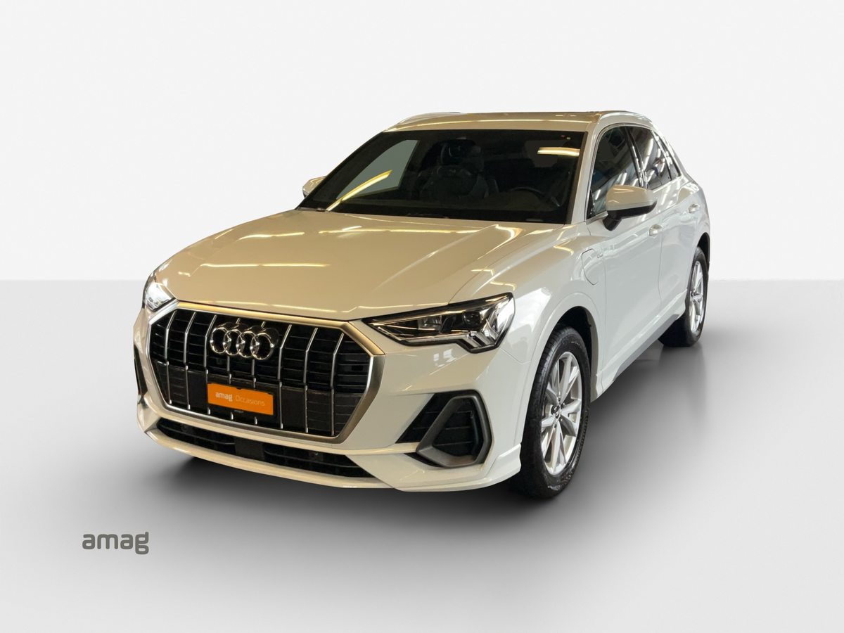 AUDI Q3 45 TFSI e S line Attractio gebraucht für CHF 39'400,