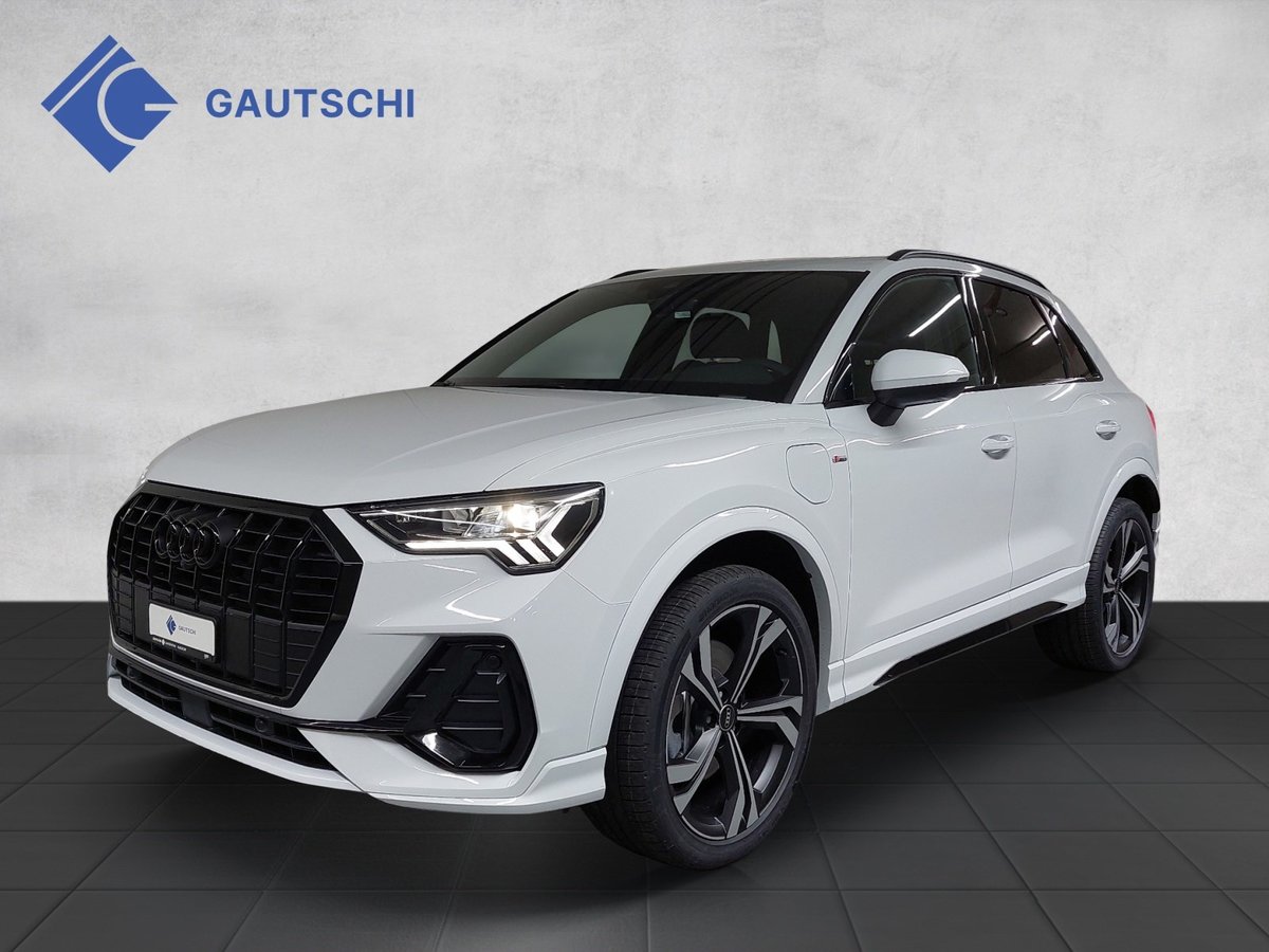 AUDI Q3 45 TFSI e S line S