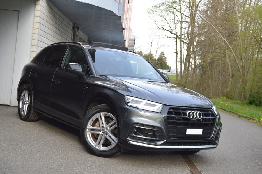 AUDI Q5 40 TDI S line competition gebraucht für CHF 39'800,