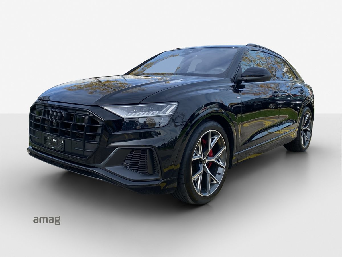 AUDI Q8 55 TFSI Black Edition gebraucht für CHF 69'900,