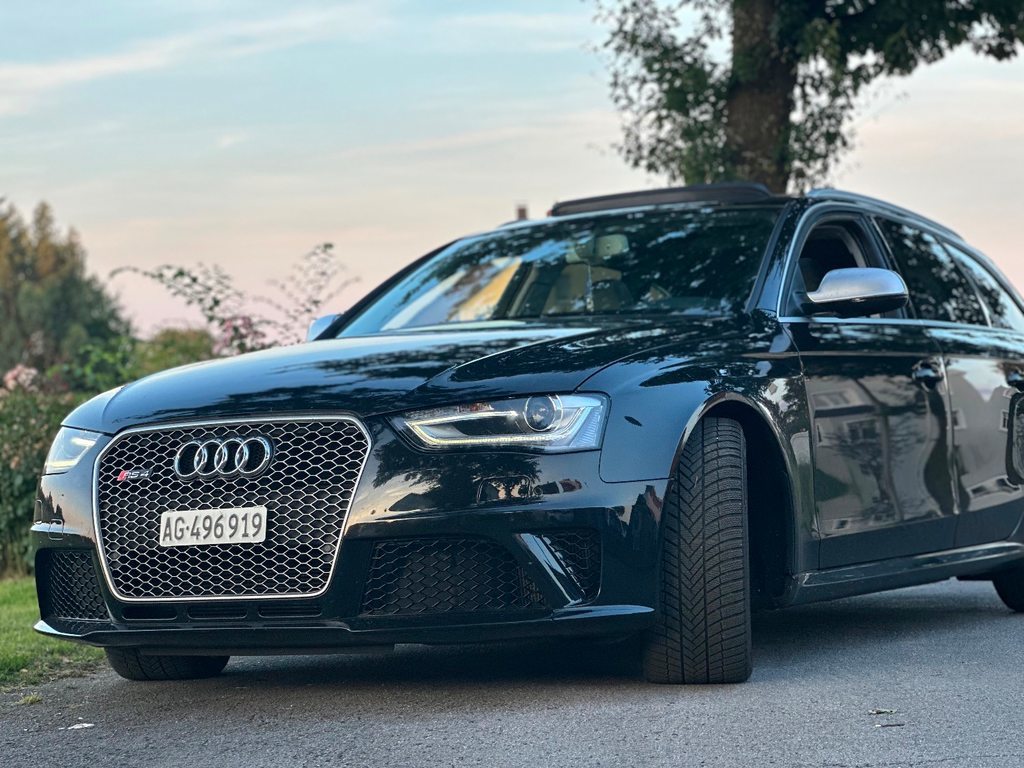 AUDI RS4 Avant 4.2 V8 FSI quattro gebraucht für CHF 36'500,