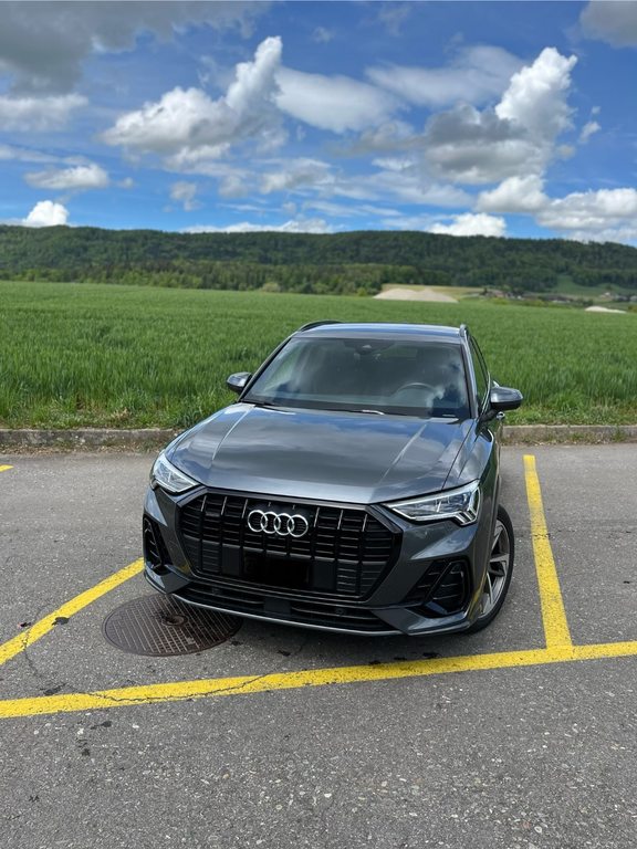 AUDI Q3 2.0 35 TDI S line Attracti gebraucht für CHF 36'999,