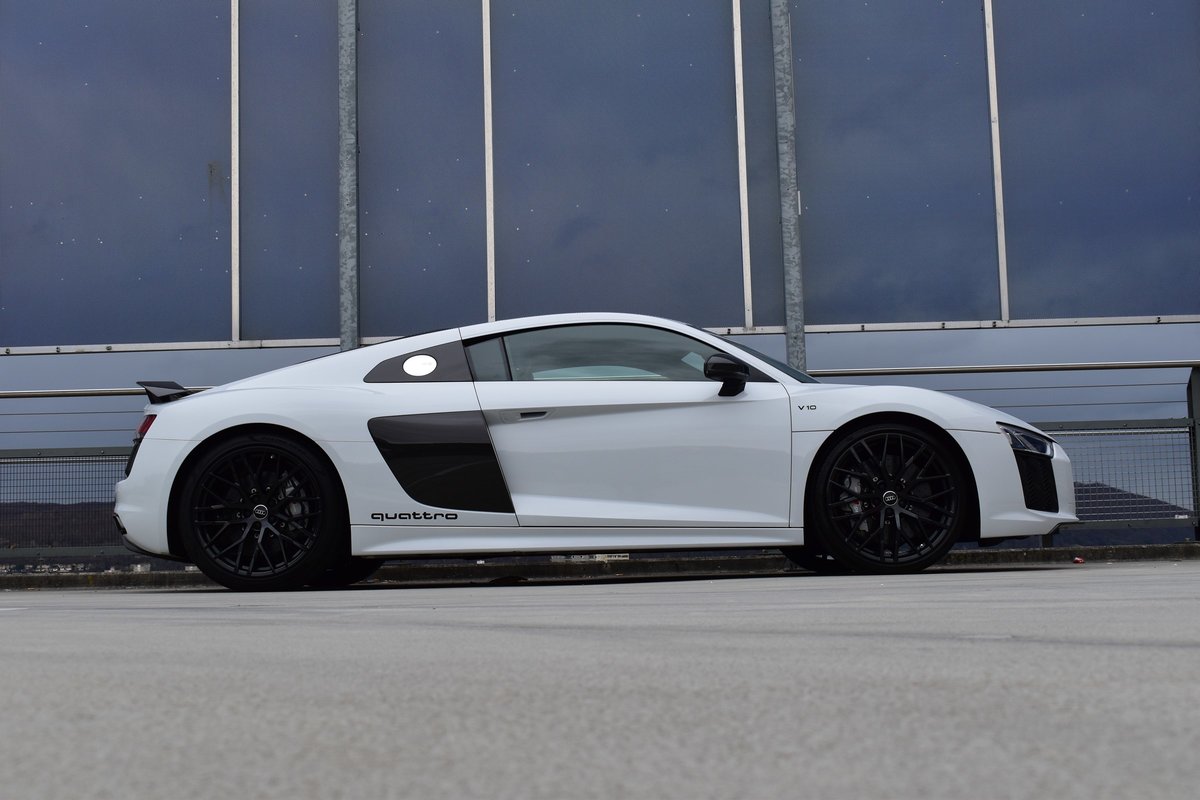 AUDI R8 COUPÉ 5.2 PLUS S