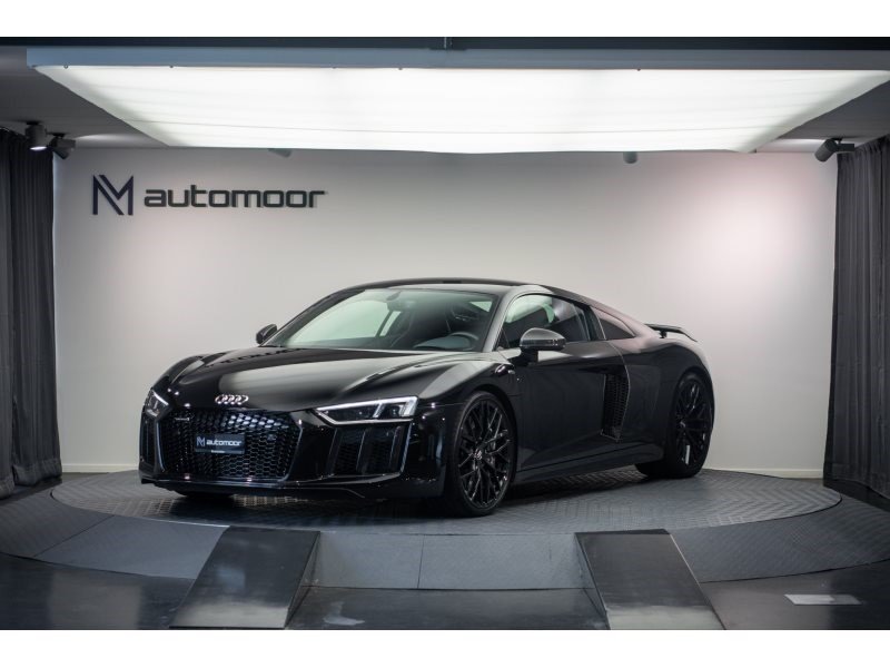 AUDI R8 5.2 FSI plus S