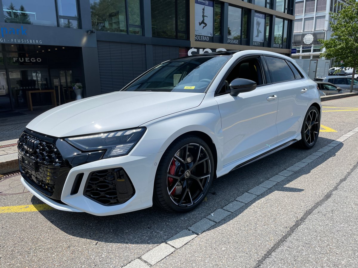 AUDI RS3 Sportback 2.5 TSI quattro neu für CHF 68'800,