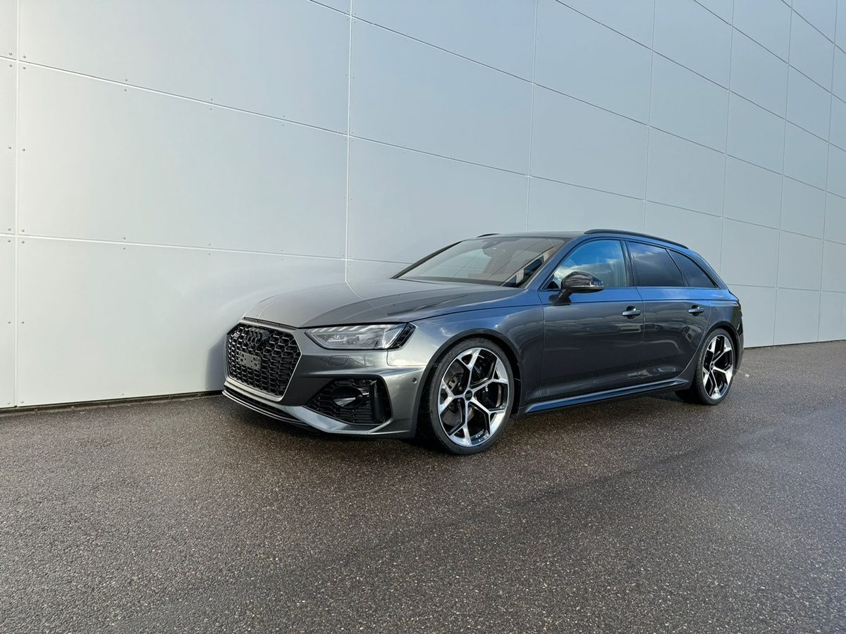 AUDI RS 4 Avant gebraucht für CHF 117'990,