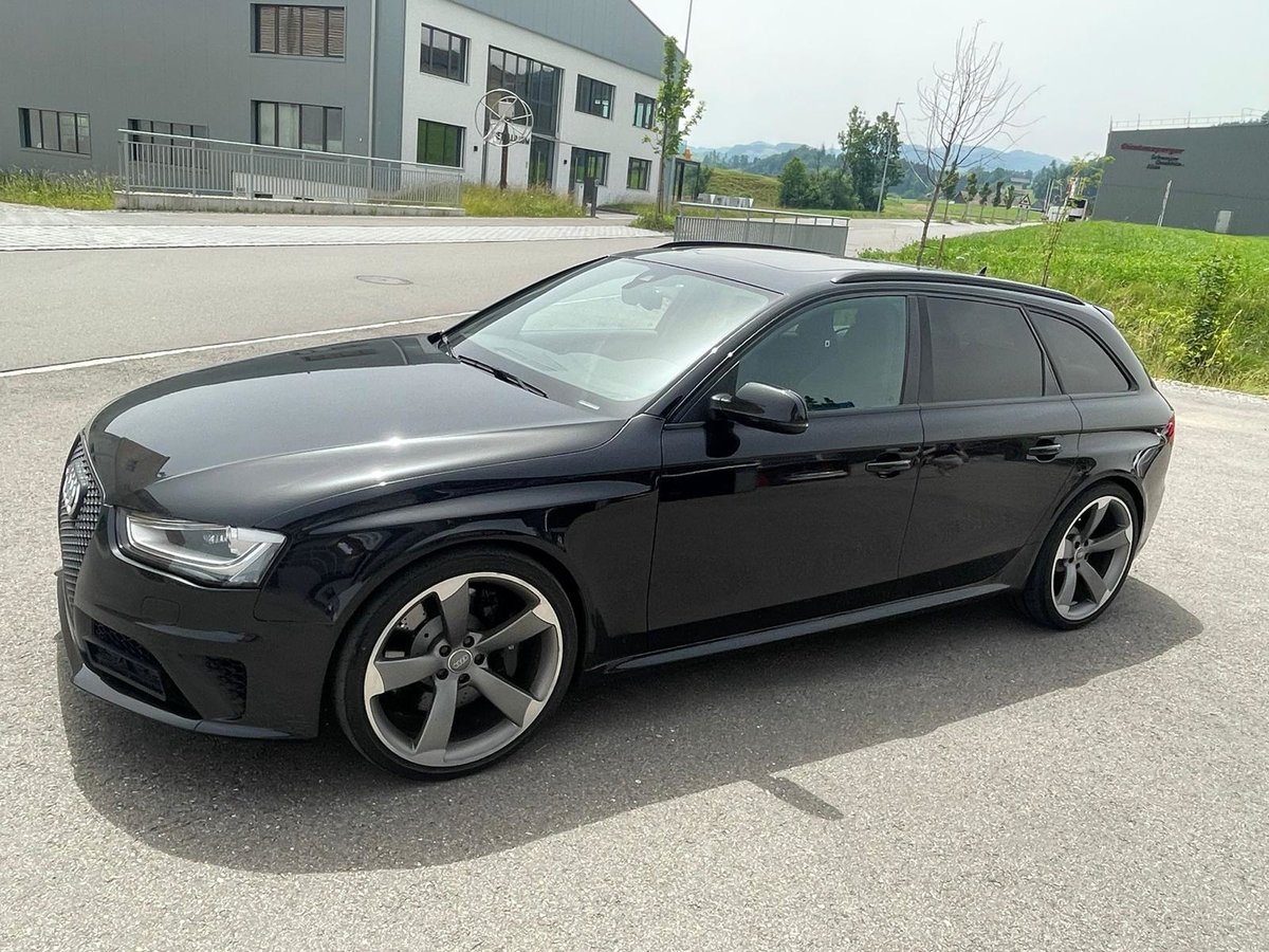 AUDI RS4 Avant 4.2 FSI V8 quattro gebraucht für CHF 24'500,