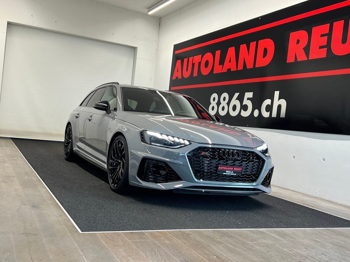 AUDI RS4 Avant quattro tiptronic gebraucht für CHF 89'900,