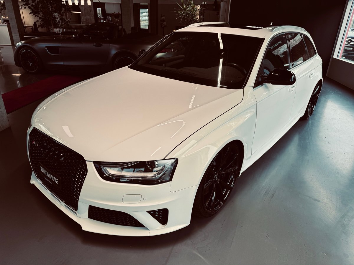 AUDI RS4 Avant 4.2 FSI V8 quattro gebraucht für CHF 34'900,