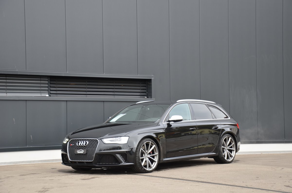 AUDI RS4 Avant 4.2 FSI V8 quattro gebraucht für CHF 34'900,