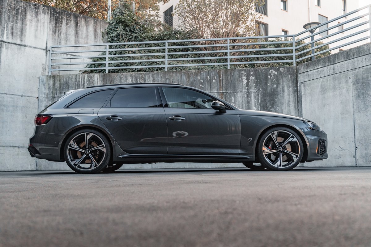 AUDI RS4 Avant quattro tiptronic gebraucht für CHF 74'800,