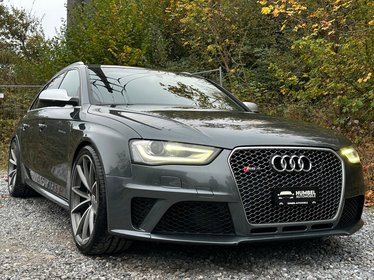 AUDI RS4 Avant 4.2 FSI V8 quattro gebraucht für CHF 29'990,