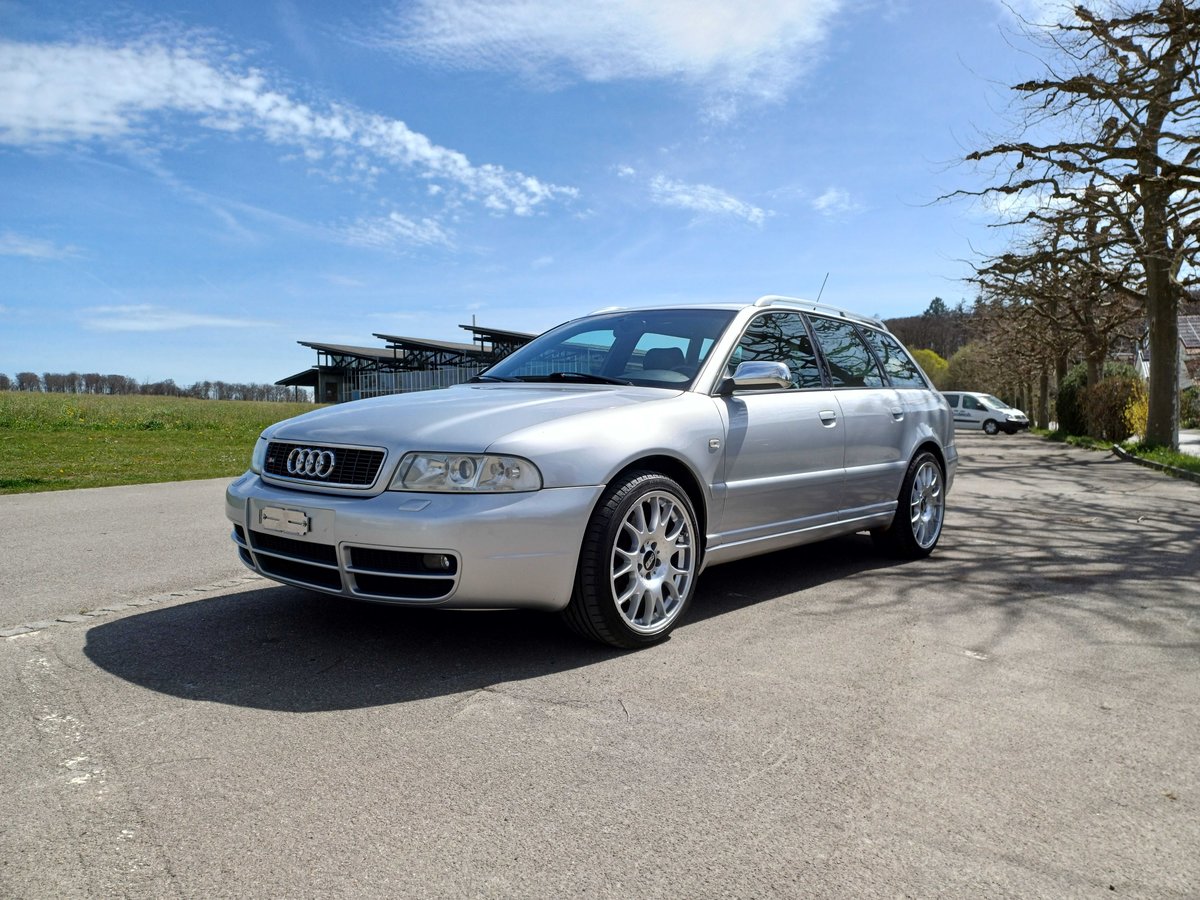 AUDI S4 Avant quattro gebraucht für CHF 15'900,