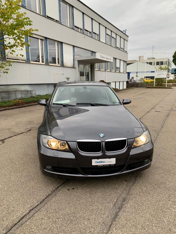 BMW 3er Reihe E91 Touring 320i gebraucht für CHF 2'800,