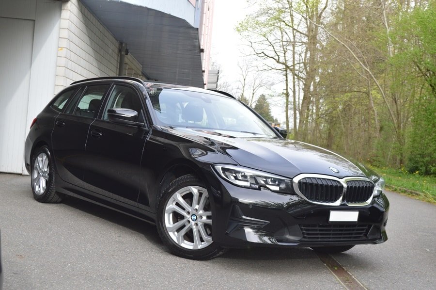 BMW 320i Touring Steptronic gebraucht für CHF 25'800,