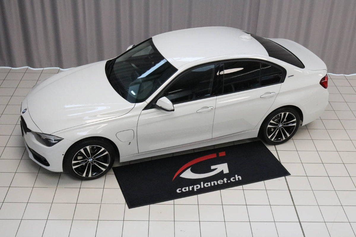 BMW 330e i Performance Sport Line gebraucht für CHF 29'990,