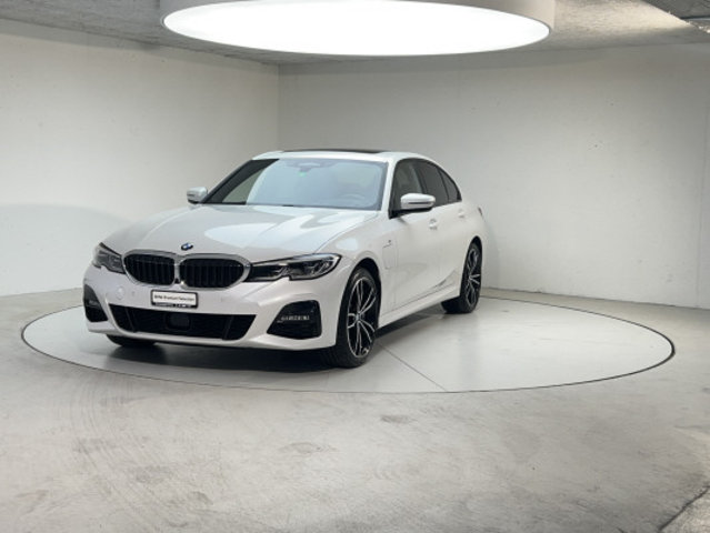 BMW 330e M Sport gebraucht für CHF 37'900,