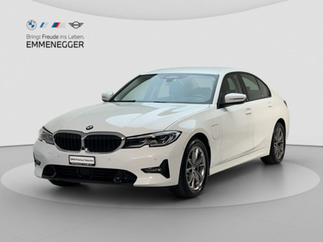 BMW 330e Sport Line gebraucht für CHF 36'900,