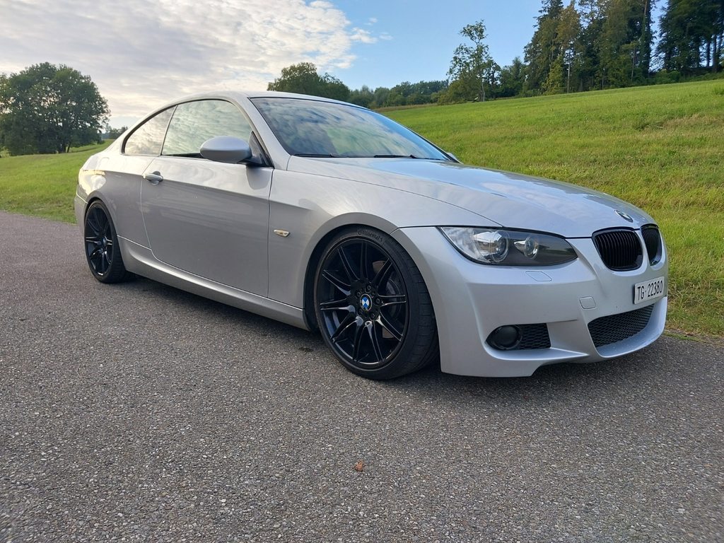 BMW 3er Reihe E92 Coupé 330i gebraucht für CHF 13'999,