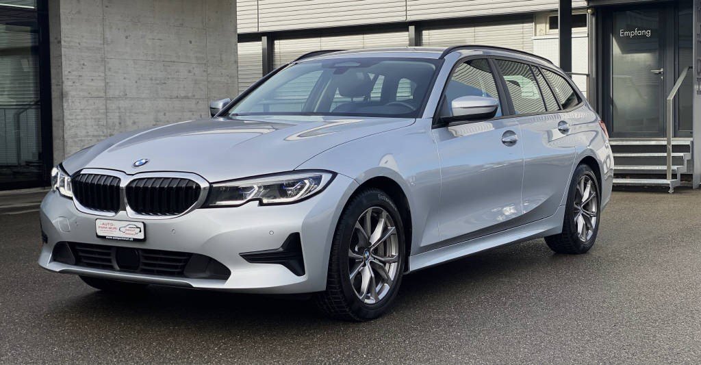 BMW 330i Touring gebraucht für CHF 29'900,