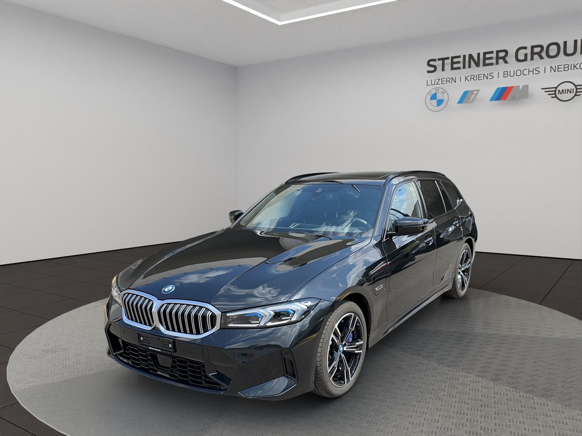 BMW 330e x DriveTouring Steptronic gebraucht für CHF 53'900,