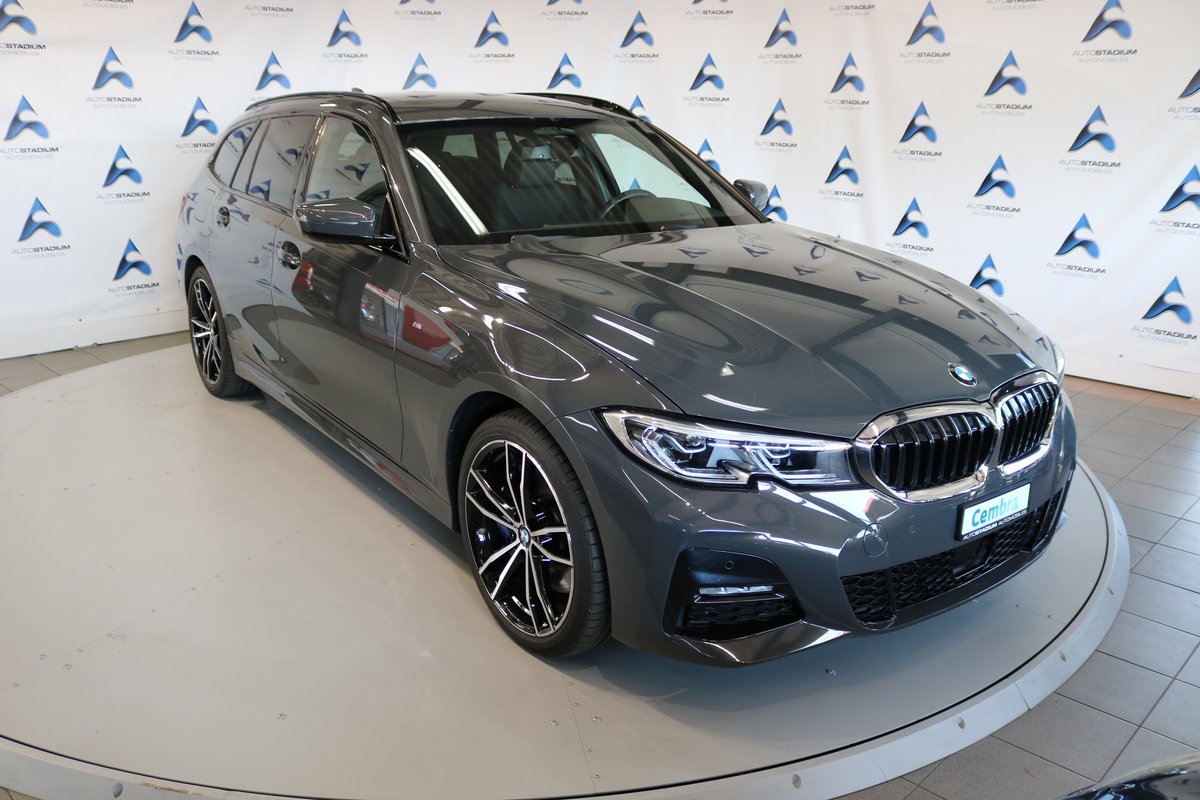 BMW 330e x DriveTouring Pure M Spo gebraucht für CHF 39'900,