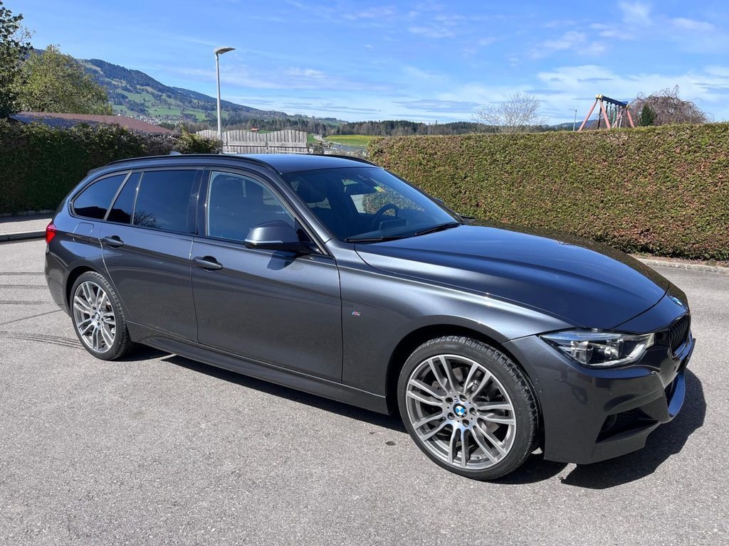 BMW 330i xDrive Touring M sport gebraucht für CHF 23'900,