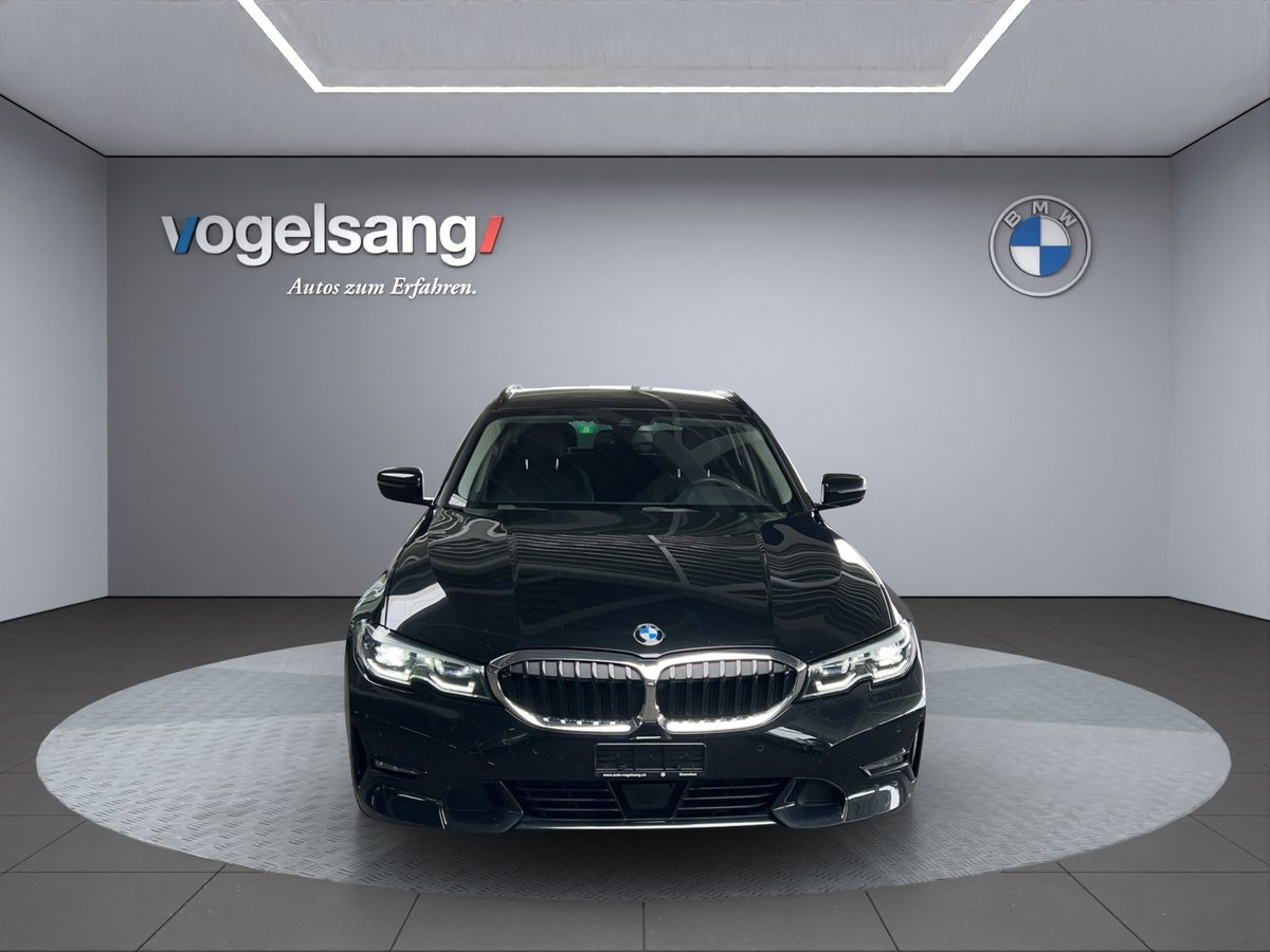 BMW 330i Touring Steptronic Sport gebraucht für CHF 29'800,