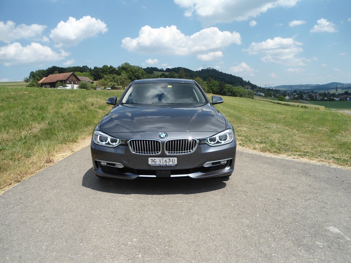 BMW 330d Modern Line Steptronic gebraucht für CHF 21'900,