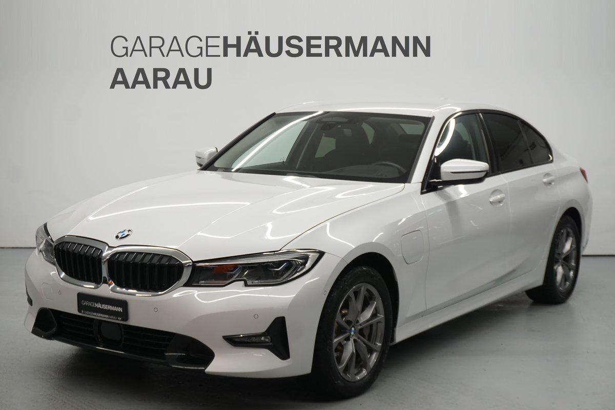 BMW 330e Sport Line gebraucht für CHF 31'800,