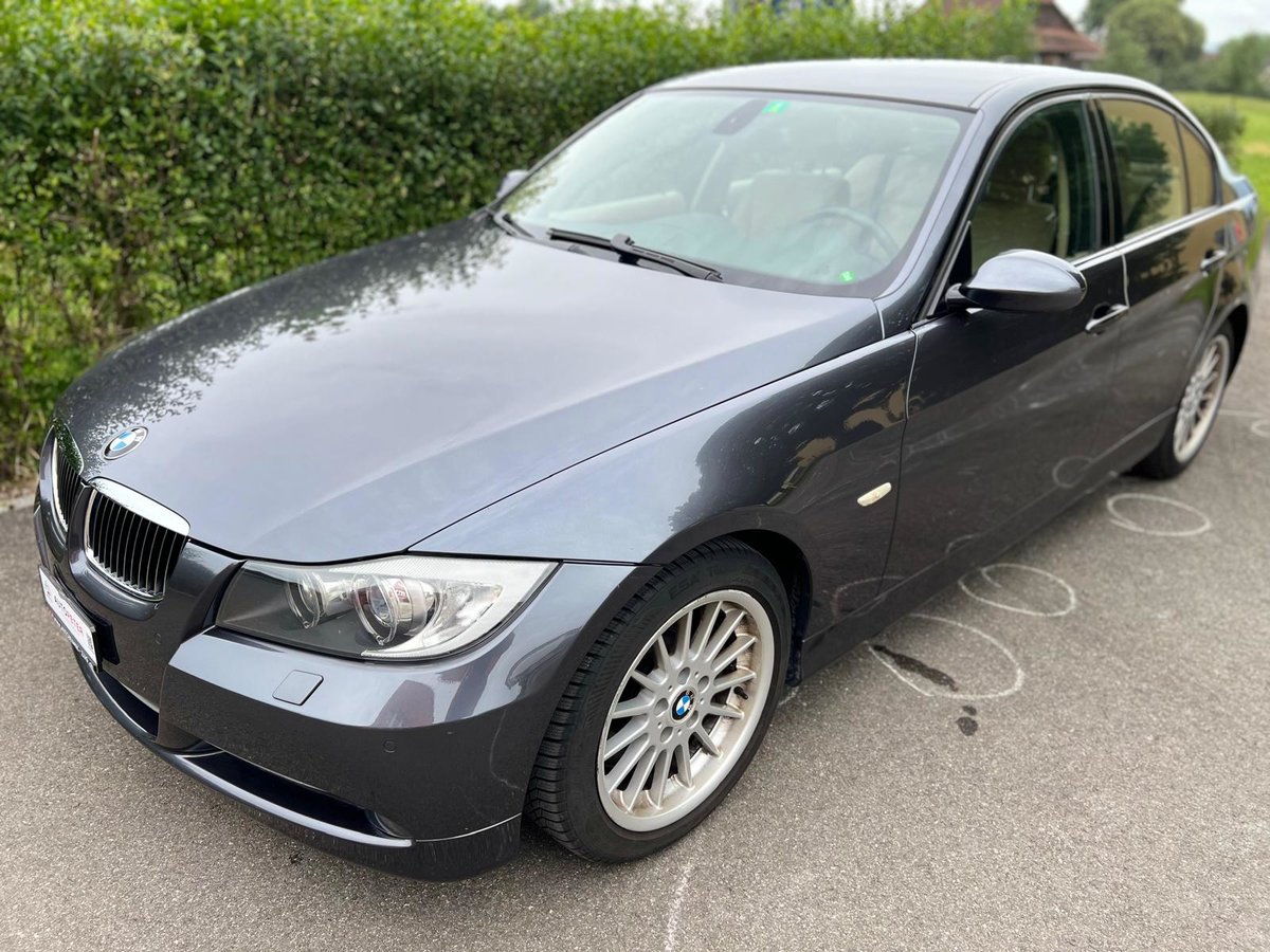 BMW 330i Steptronic gebraucht für CHF 5'750,