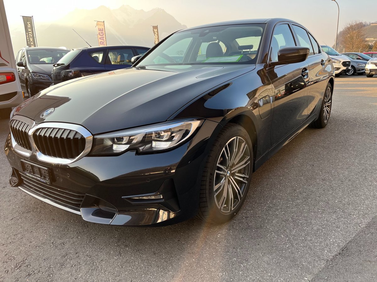 BMW 330e Sport Line Steptronic gebraucht für CHF 49'500,