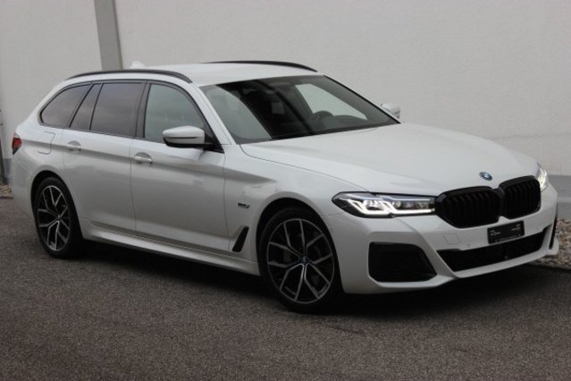 BMW 530e Touring Pure M Sport gebraucht für CHF 48'800,