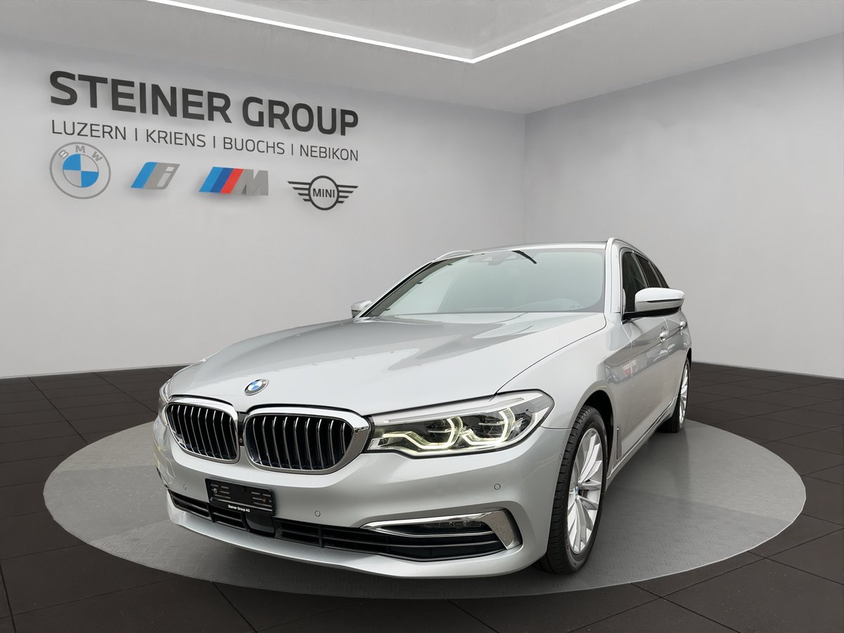 BMW 530i Touring Luxury Line Stept gebraucht für CHF 31'900,