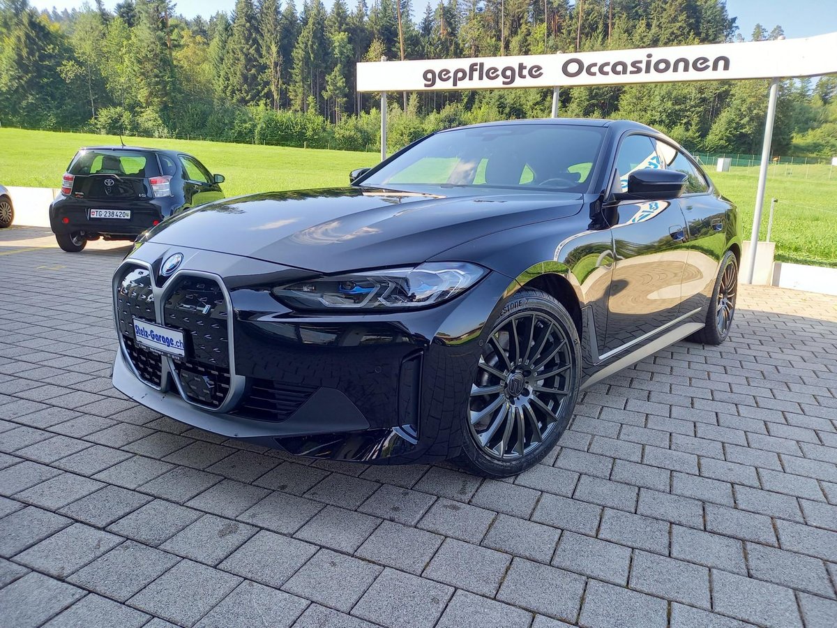 BMW i4 eDrive40 gebraucht für CHF 42'800,