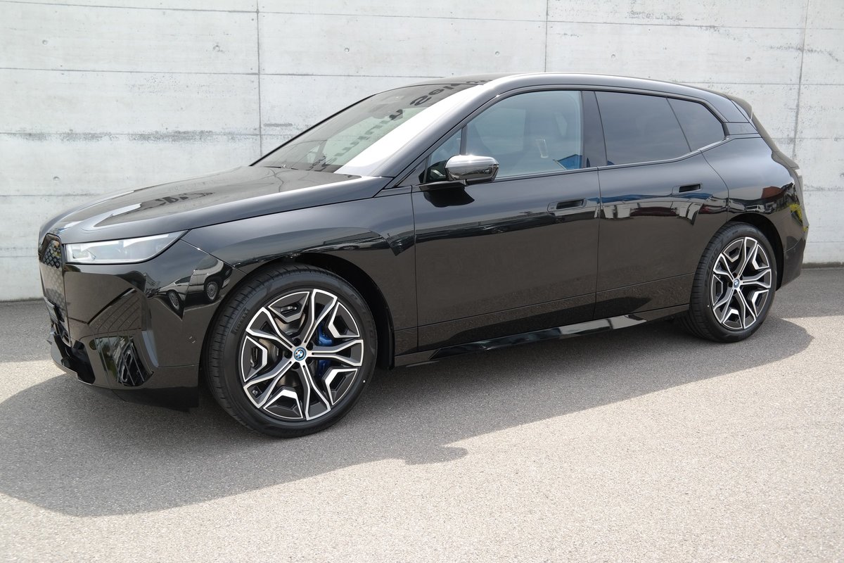 BMW iX 40 gebraucht für CHF 62'900,