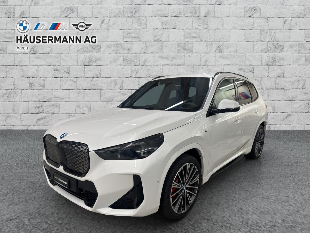 BMW iX1 30 M Sport Pro vorführwagen für CHF 70'700,