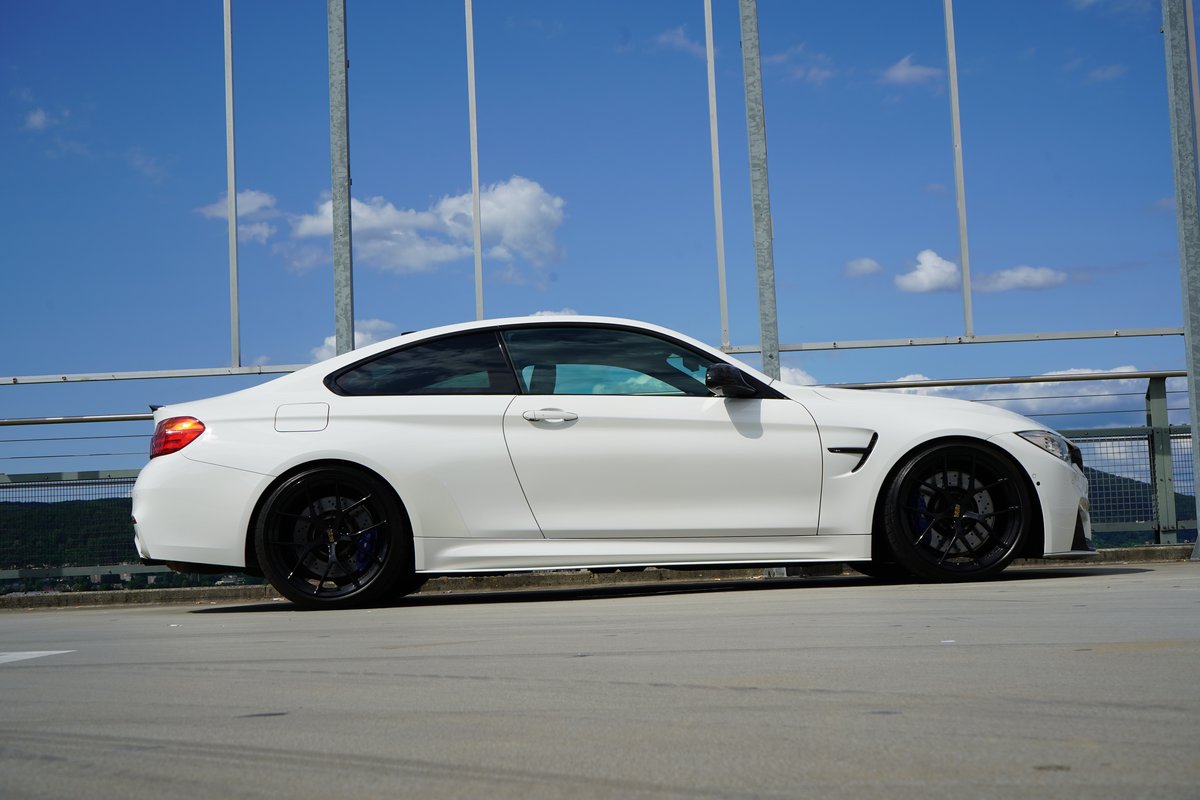 BMW M4 COUPÉ DKG CARBON l 431 PS gebraucht für CHF 58'888,