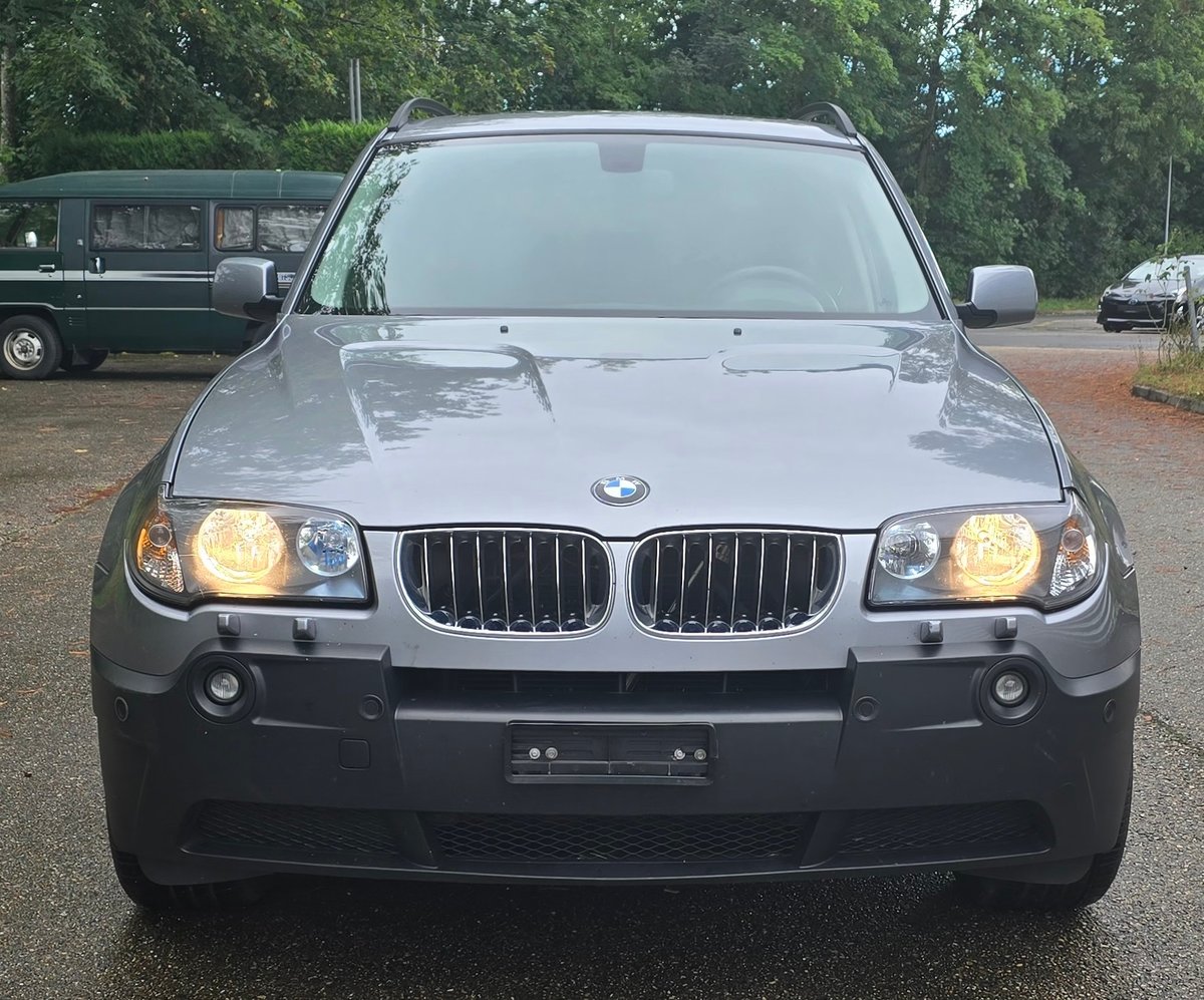 BMW X3 2.5i gebraucht für CHF 3'500,