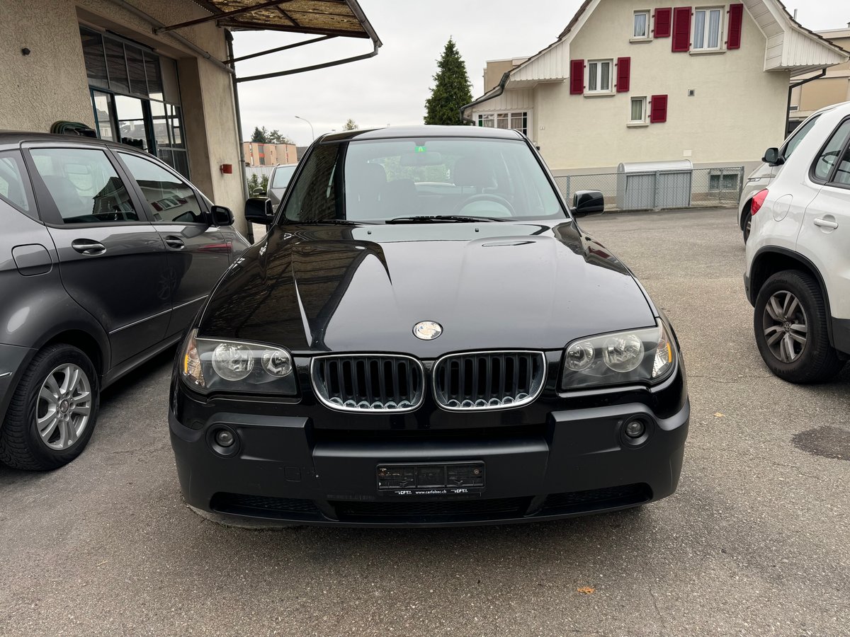 BMW X3 3.0i gebraucht für CHF 2'600,