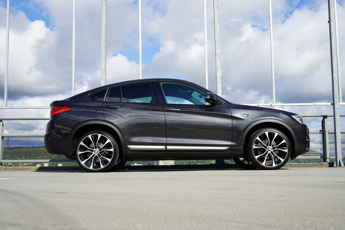 BMW X4 xDRIVE 20d xLINE SPORT l 19 gebraucht für CHF 27'999,