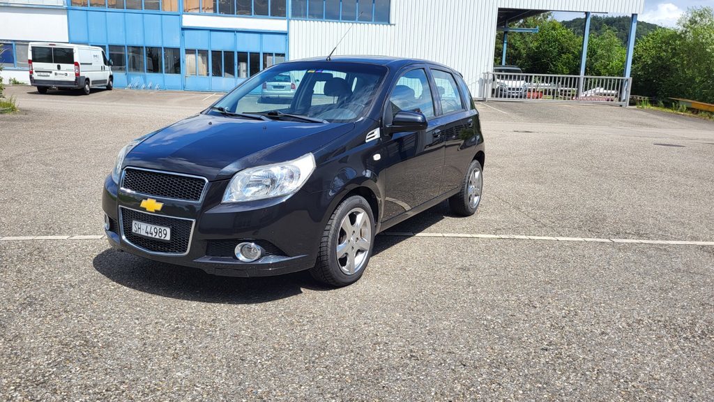 CHEVROLET Aveo 1.4 16V LT gebraucht für CHF 800,