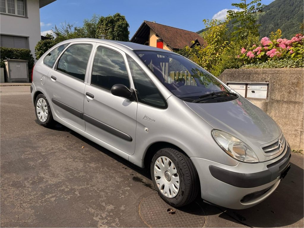 CITROEN Xsara Picasso 1.6i 110 X gebraucht für CHF 1'000,