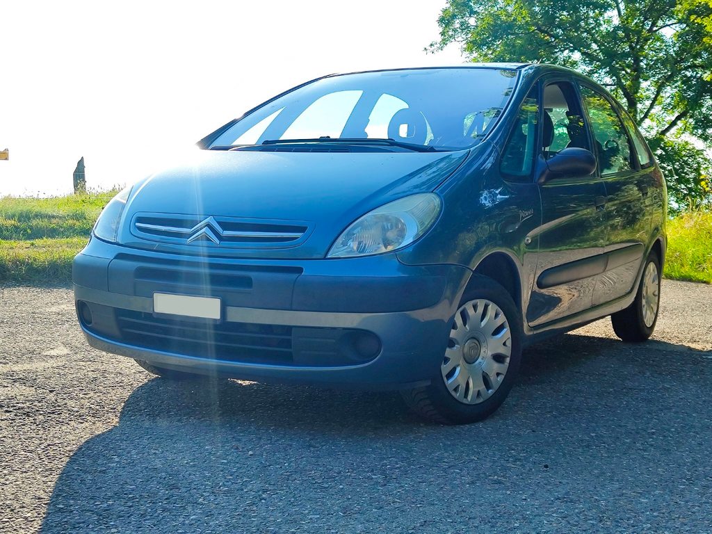 CITROEN Xsara Picasso 1.6i 110 gebraucht für CHF 1'499,