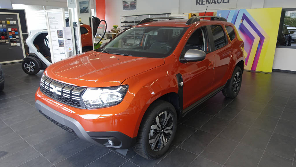 DACIA Duster Journey+ TCe 150 4x4 neu für CHF 26'490,