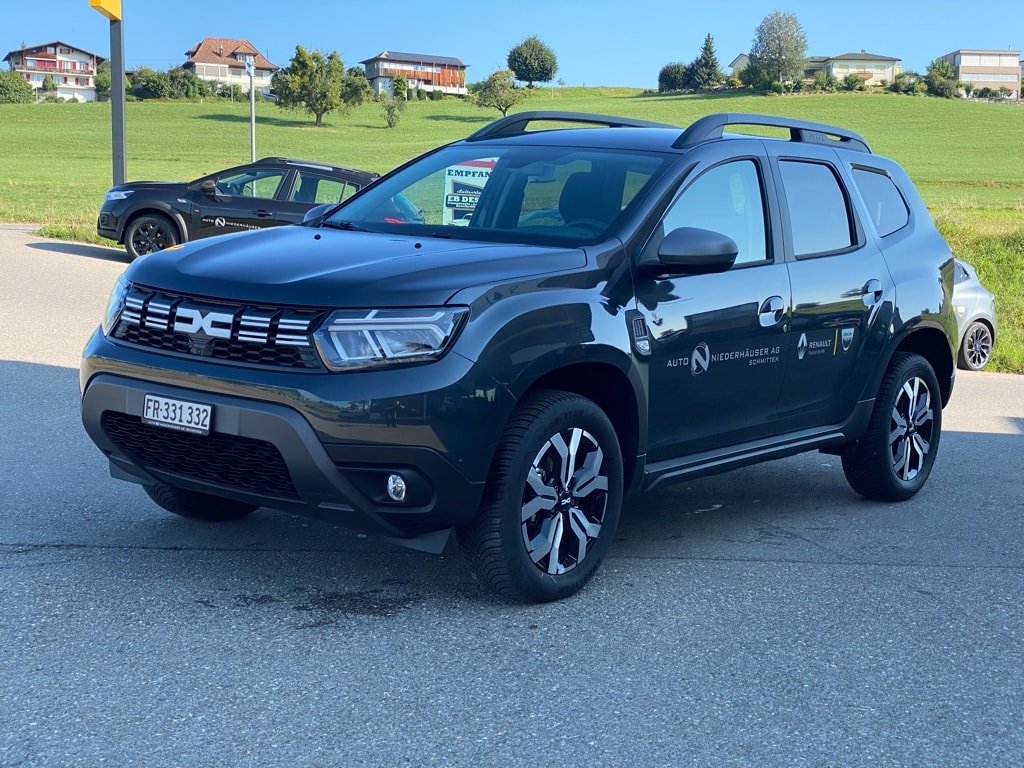 DACIA Duster TCe 150 Journey+ 4x4 vorführwagen für CHF 24'910,