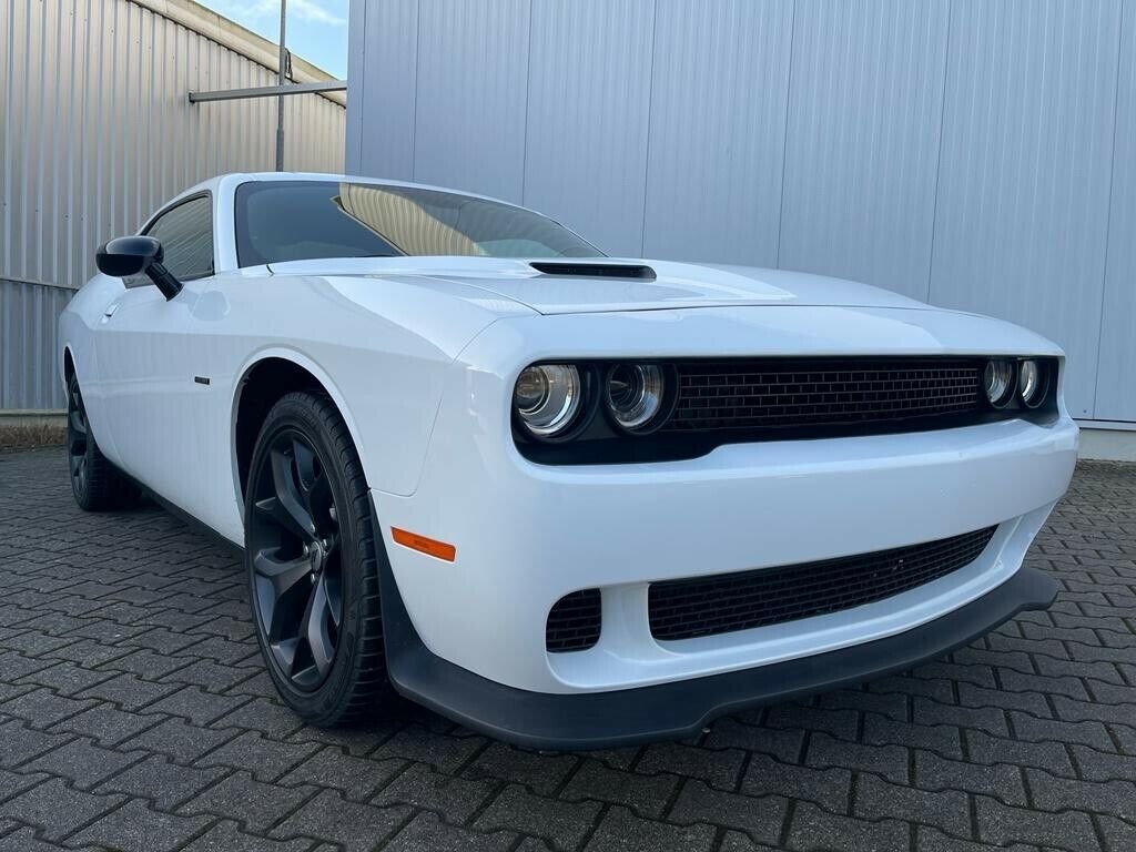 DODGE SRT 392 6.4 V8 Hemi gebraucht für CHF 54'999,