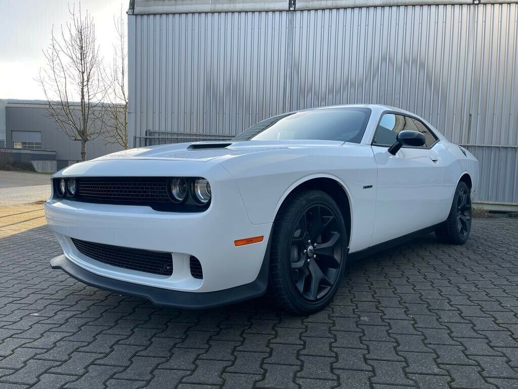 DODGE SRT 392 6.4 V8 Hemi gebraucht für CHF 54'999,