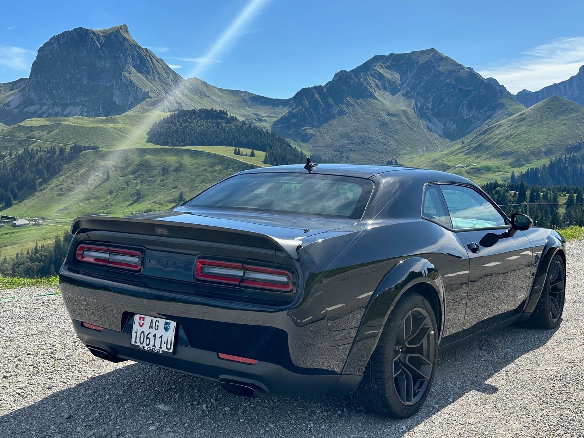 DODGE Challenger SRT 6.2 Hellcat W vorführwagen für CHF 107'948,